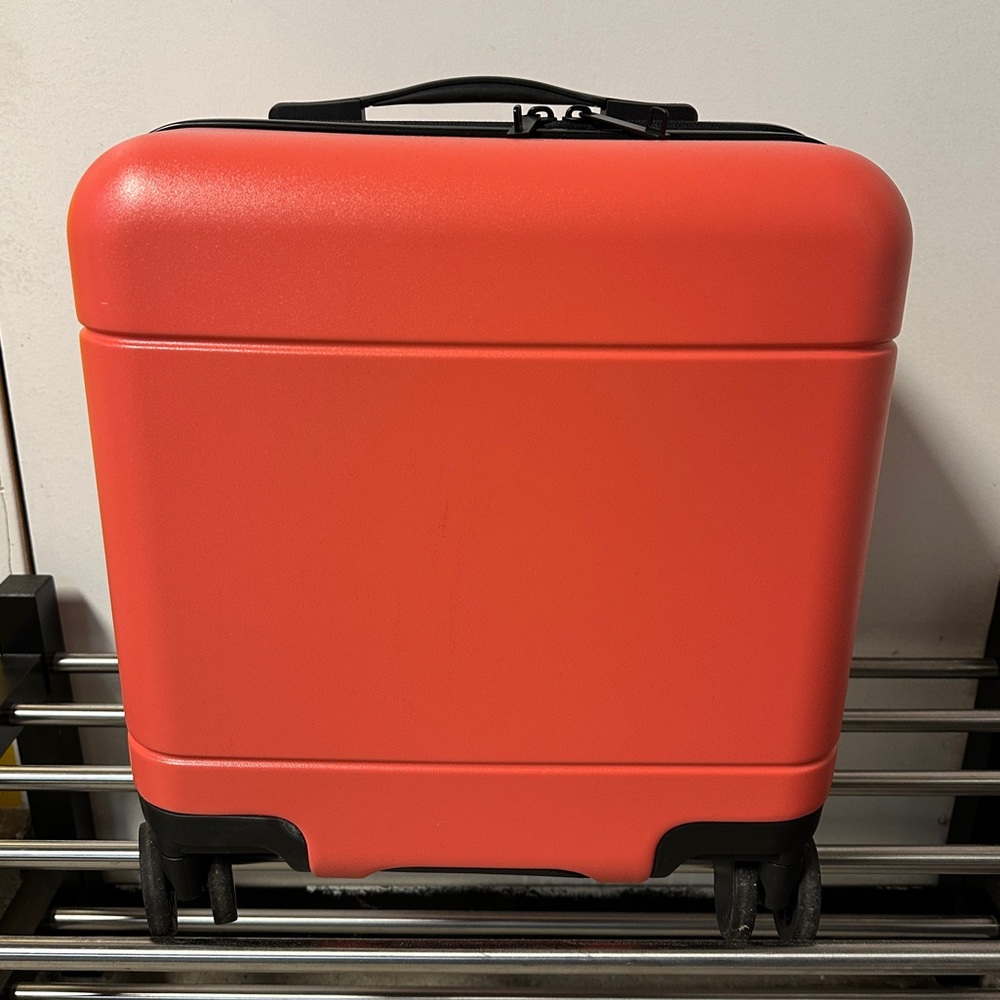 Calpak Hue Mini Carry-on